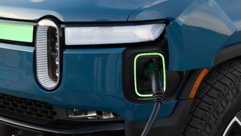 Rivian To Implement Tesla Charging Port On R1S And R1T