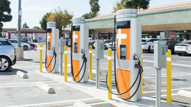 ChargePoint Will "Soon" Offer NACS DC And AC Charging Solutions